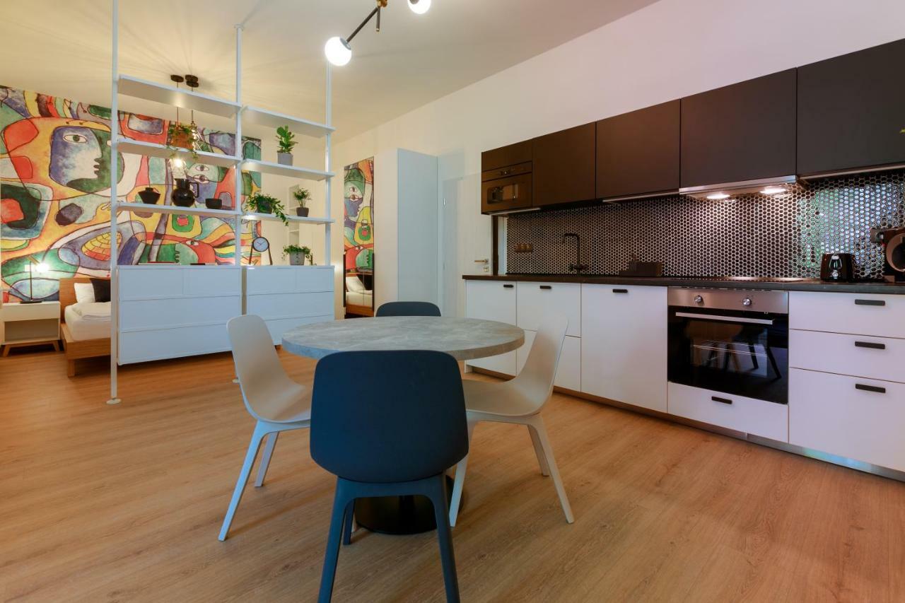Avantgarde Apartments Plzen Luaran gambar